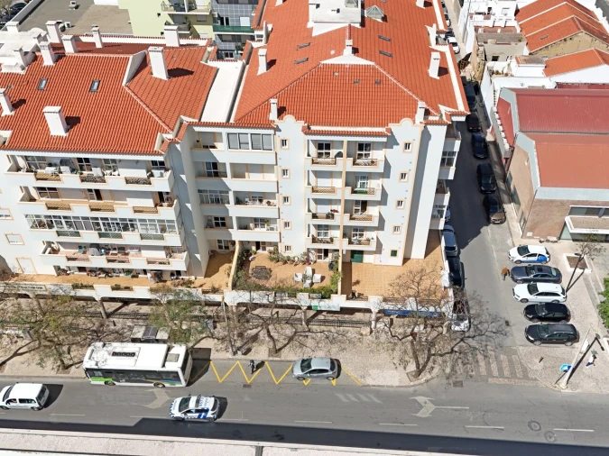 Apartamento T3 para Venda em Portimão Foto 2