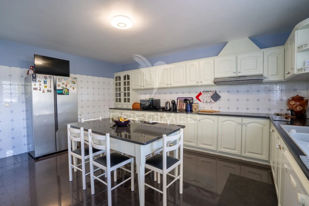 Moradia T3 para Venda em São Roque Foto 22