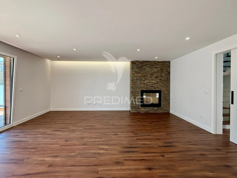 Apartamento T3 para Venda em Leiria, Pousos, Barreira e Cortes Foto 7