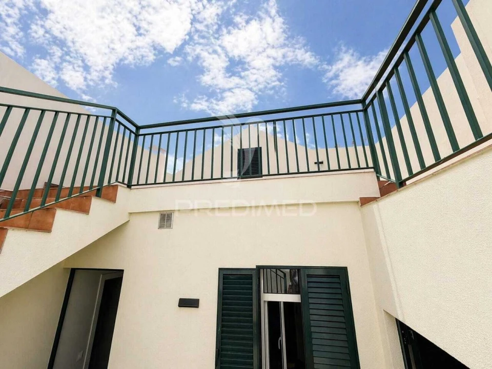 Moradia T3 para Venda em Funchal (Santa Maria Maior) Foto 2