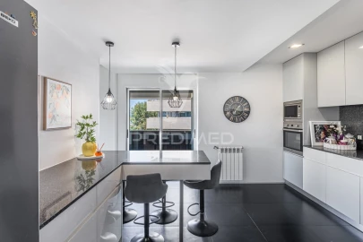 Apartamento T3 para Venda em Urgezes