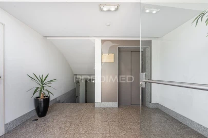 Apartamento T3 para Venda em Urgezes