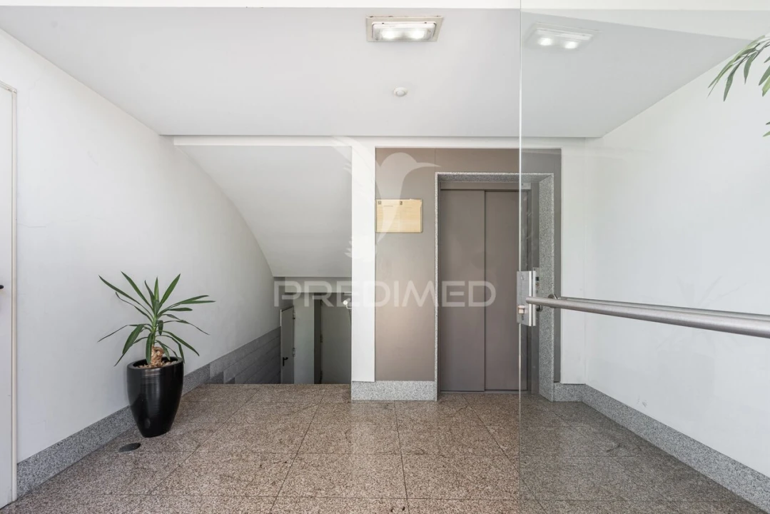 Apartamento T3 para Venda em Urgezes Foto 29