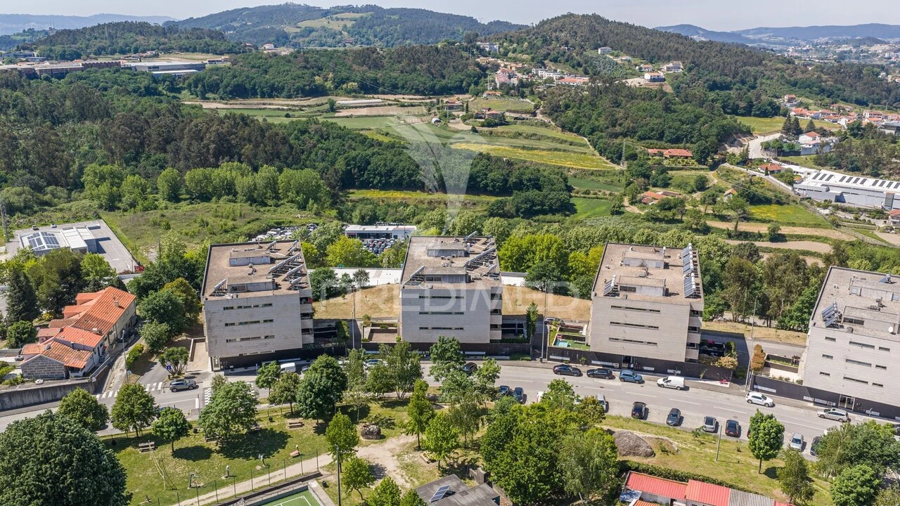 Apartamento T3 para Venda em Urgezes Foto 35