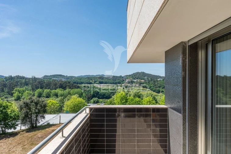 Apartamento T3 para Venda em Urgezes Foto 25