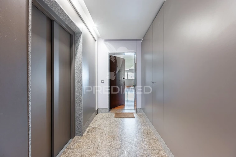 Apartamento T3 para Venda em Urgezes Foto 28