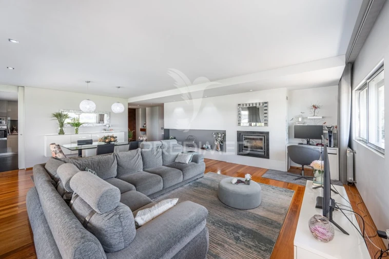 Apartamento T3 para Venda em Urgezes Foto 3