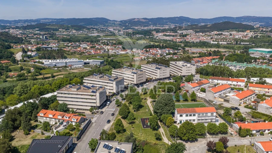 Apartamento T3 para Venda em Urgezes Foto 33