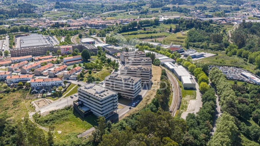 Apartamento T3 para Venda em Urgezes Foto 31