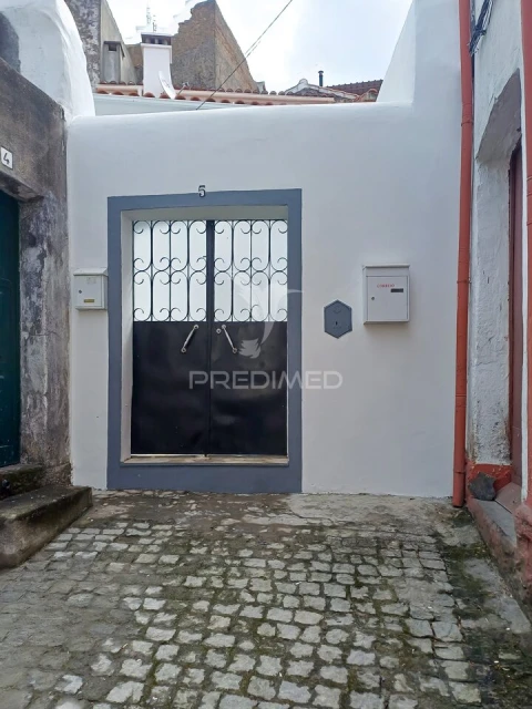 Moradia T2 para Venda em Sé e São Lourenço