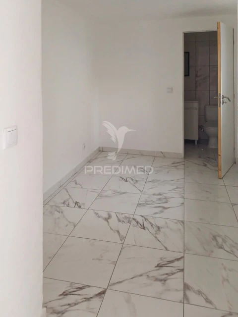 Moradia T2 para Venda em Sé e São Lourenço