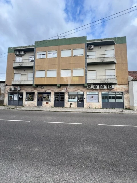 Apartamento T3 para Venda em São Miguel do Rio Torto e Rossio Ao Sul do Tejo