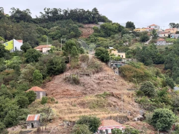 Terreno para Venda em Caniço