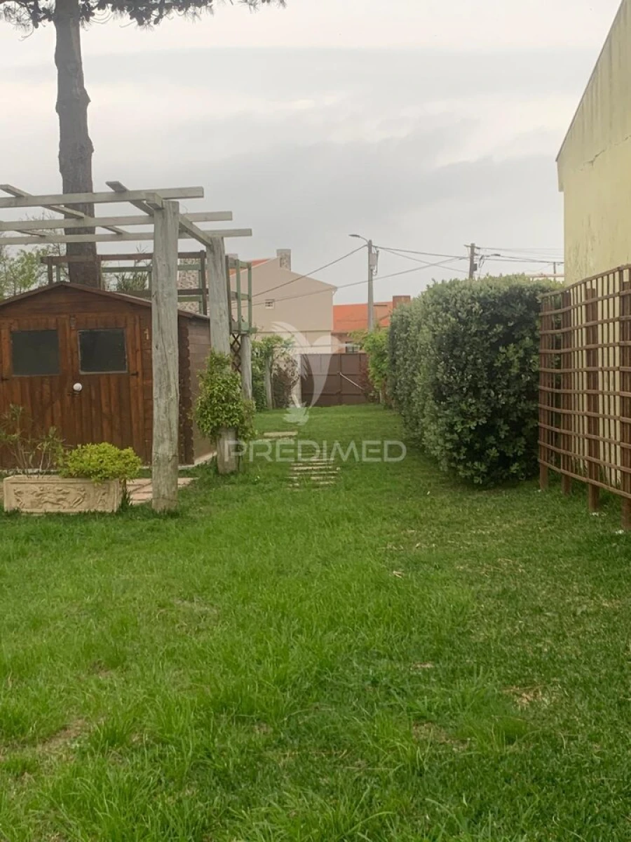 Terreno para Venda em Arcozelo Foto 3