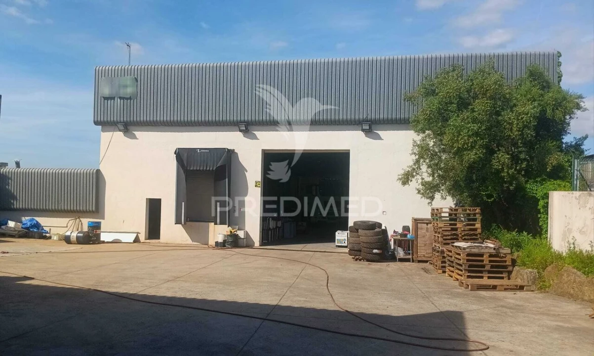 Armazém para Arrendamento em Almargem do Bispo, Pêro Pinheiro e Montelavar Foto 1