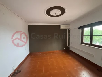 Prédio para Venda em Santa Maria e São Miguel, São Martinho, São Pedro Penaferrim