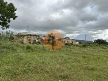 Terreno para Venda em Quelfes