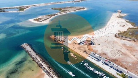 Terreno para Venda em Quelfes