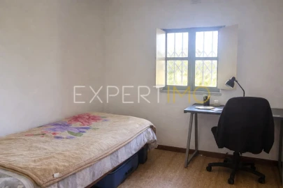 Quinta T4 para Venda em Santa Catarina da Fonte do Bispo