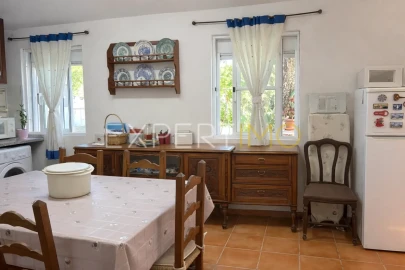 Quinta T4 para Venda em Santa Catarina da Fonte do Bispo