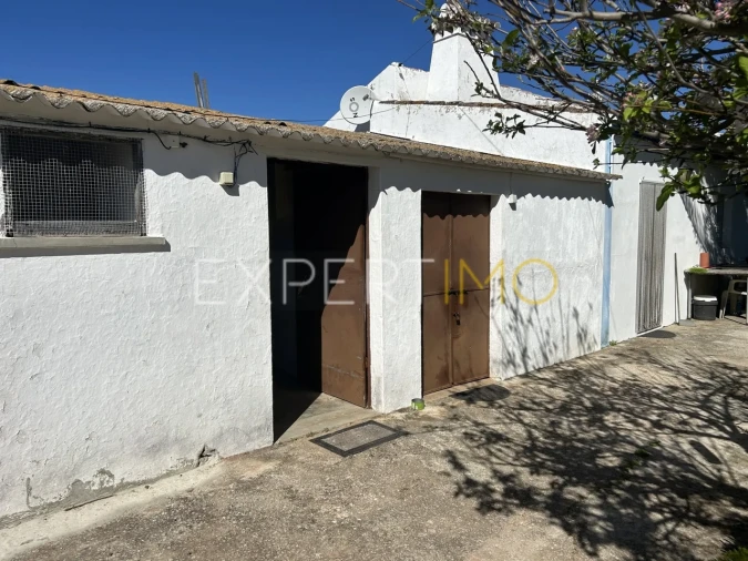 Quinta T4 para Venda em Santa Catarina da Fonte do Bispo Foto 26