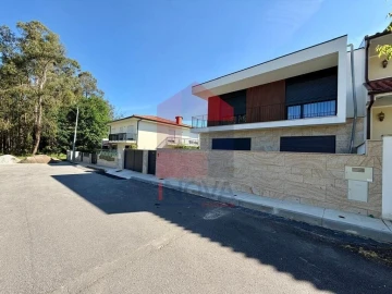 Moradia T4 para Venda em Palmeira