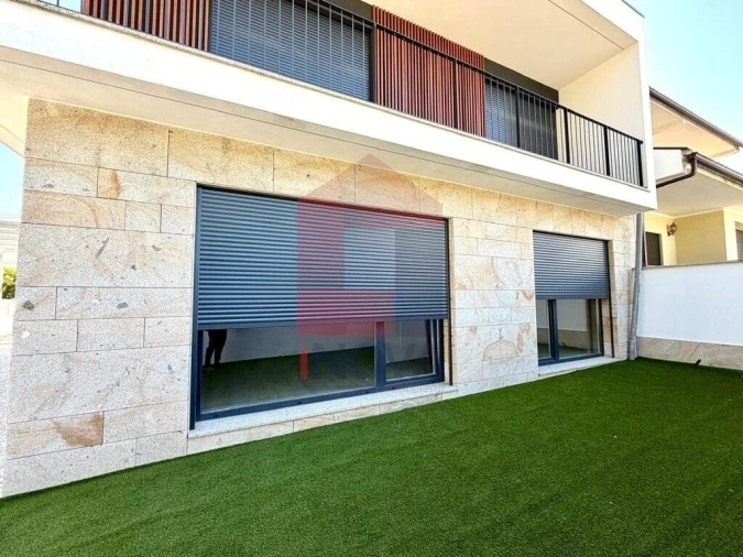 Moradia T4 para Venda em Palmeira Foto 28