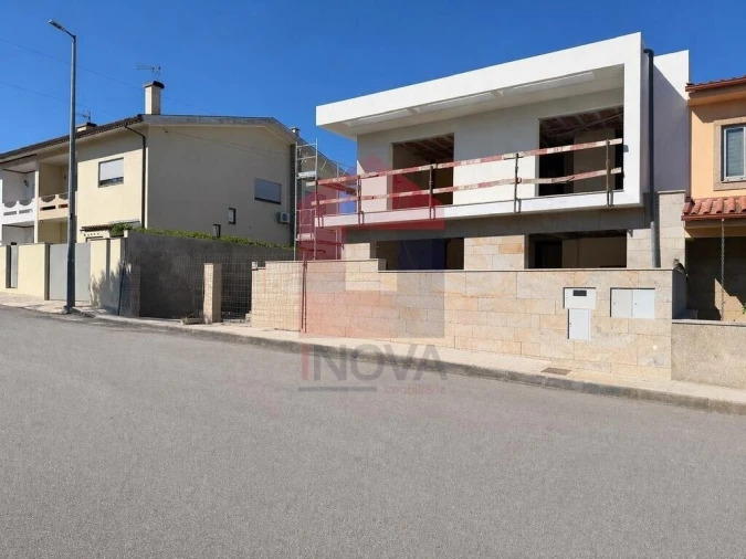 Moradia T4 para Venda em Palmeira