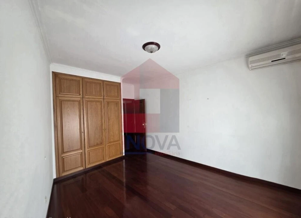 Apartamento T3 para Venda em Vila Verde e Barbudo Foto 28