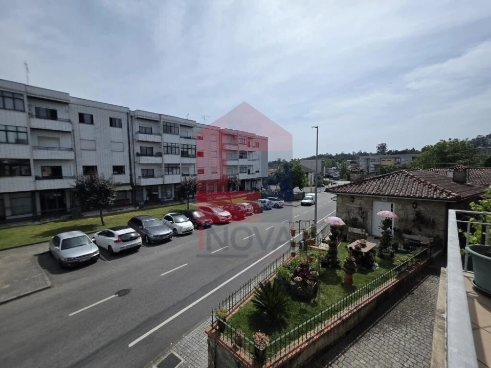 Apartamento T3 para Venda em Vila Verde e Barbudo Foto 31