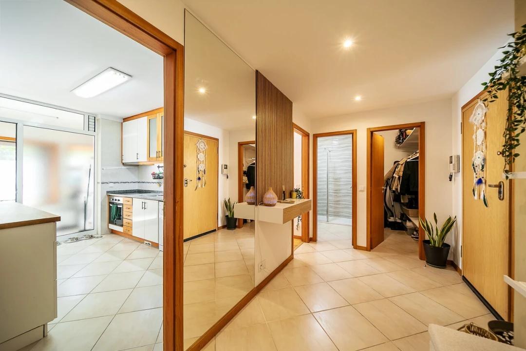 Apartamento T1 para Venda em Canelas Foto 2