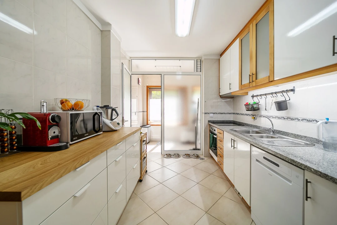 Apartamento T1 para Venda em Canelas Foto 3