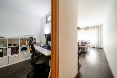 Apartamento T1 para Venda em Canelas