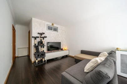 Apartamento T1 para Venda em Canelas