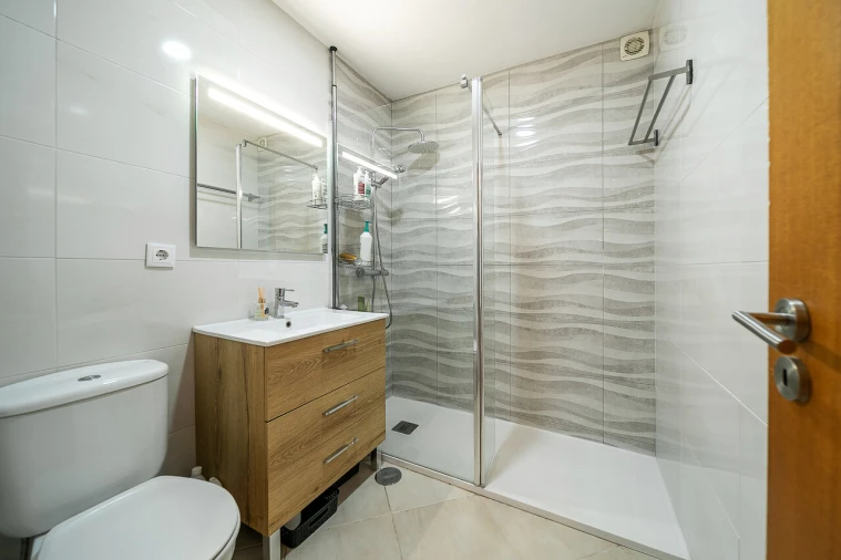 Apartamento T1 para Venda em Canelas Foto 9