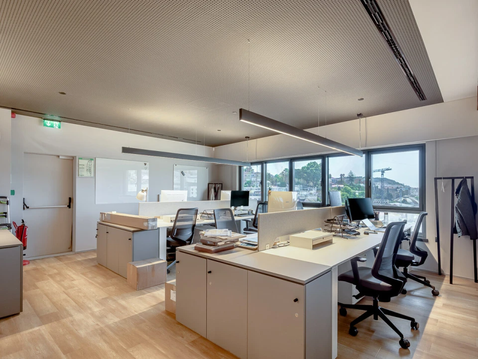 Escritório para Arrendamento em Santo António Foto 11