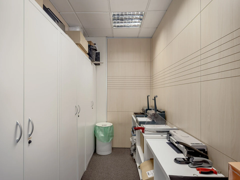 Escritório para Arrendamento em Santo António Foto 16