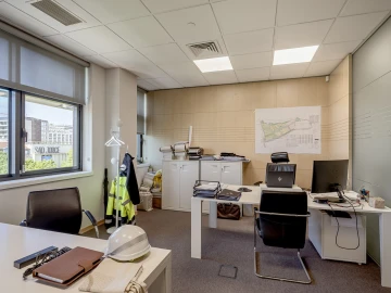 Escritório para Arrendamento em Santo António