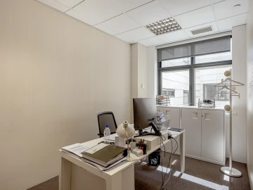 Escritório para Arrendamento em Santo António