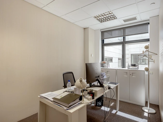 Escritório para Arrendamento em Santo António Foto 11