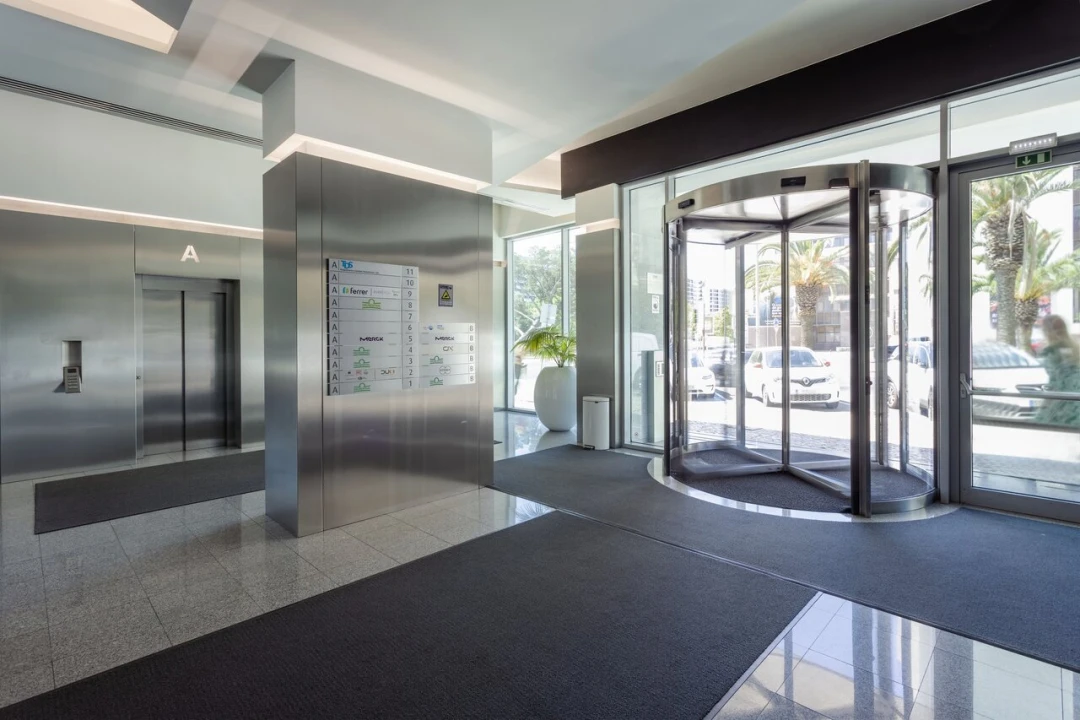 Escritório para Arrendamento em Algés, Linda-A-Velha e Cruz Quebrada-Dafundo Foto 15