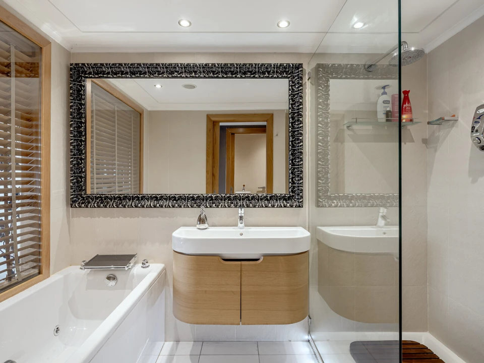 Apartamento T4 para Venda em Algés, Linda-A-Velha e Cruz Quebrada-Dafundo Foto 17