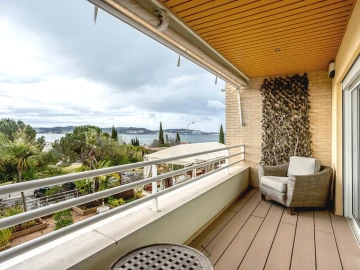 Apartamento T4 para Venda em Algés, Linda-A-Velha e Cruz Quebrada-Dafundo