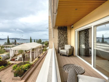 Apartamento T4 para Venda em Algés, Linda-A-Velha e Cruz Quebrada-Dafundo