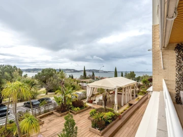 Apartamento T4 para Venda em Algés, Linda-A-Velha e Cruz Quebrada-Dafundo