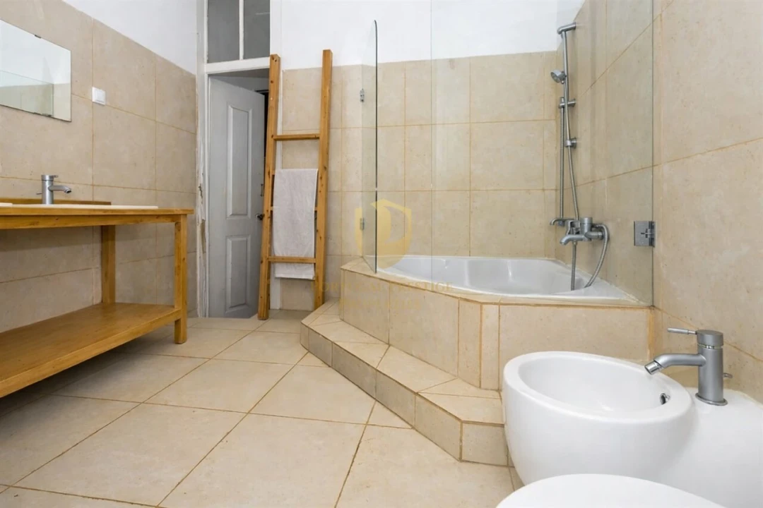 Apartamento T3 para Venda em Misericórdia Foto 7