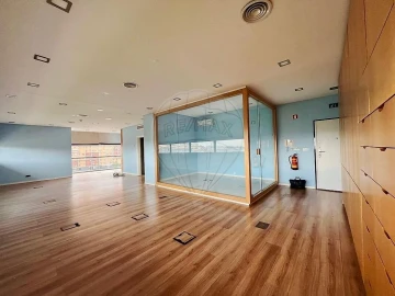 Escritório para Arrendamento em Beato