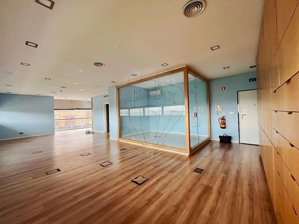 Escritório para Arrendamento em Beato Foto 7