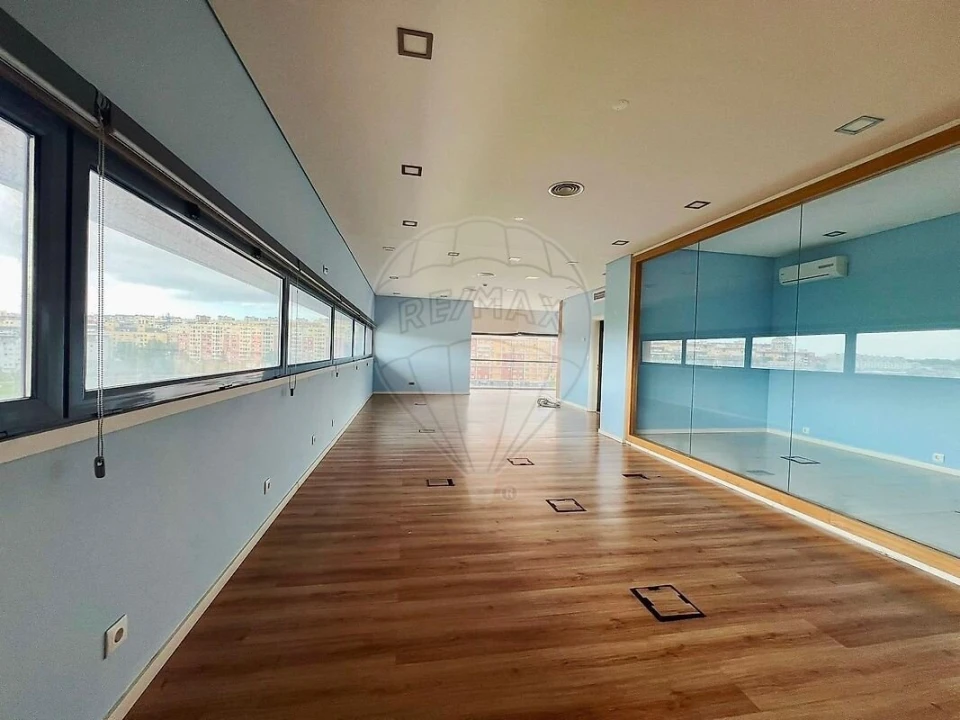 Escritório para Arrendamento em Beato Foto 1