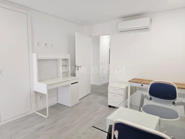Apartamento T3 para Venda em Fundão, Valverde, Donas, A. Joanes, A. Nova Cabo